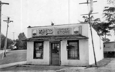Rich’s Corner Store Next to Gallatin Livestock Auction