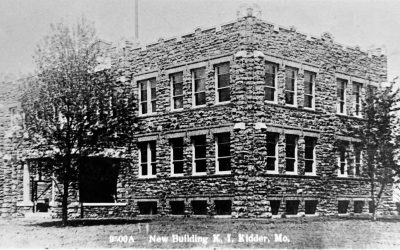 1933: Students Seek College Degrees Despite Depression