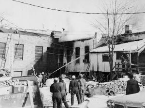 Fire Threatens West Side Gallatin Square 1977