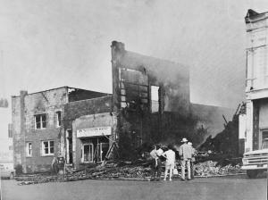 Fire Destroys North Side of Gallatin Square