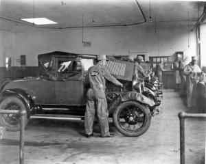 Gallatin Motors Repair Shop 1936