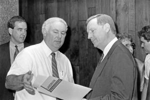 Gov. Carnahan Tours Landmark Manufacturing of Gallatin, MO 1993