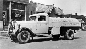 Tolbert Skelly Oil at Gallatin, MO (ca 1945)