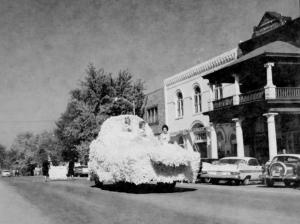 GHS Homecoming Parades Feature Floats