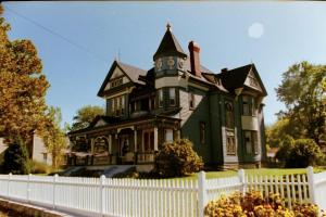 A.T. Ray Home 1994