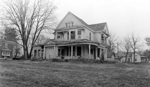 Elmhurst Home Before Demolition in Gallatin, MO