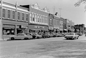 East Side of Gallatin Business Square