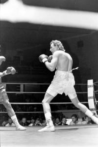 Gallatin's Craig Cummings Turns Pro Boxer