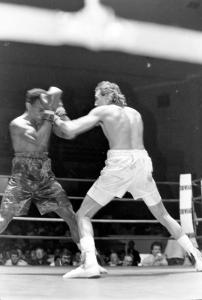 Gallatin's Craig Cummings Turns Pro Boxer