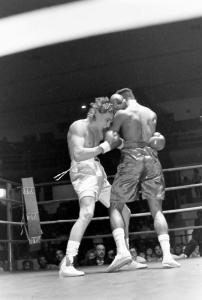Gallatin's Craig Cummings Turns Pro Boxer