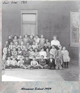 Students at Altamont School, 1909